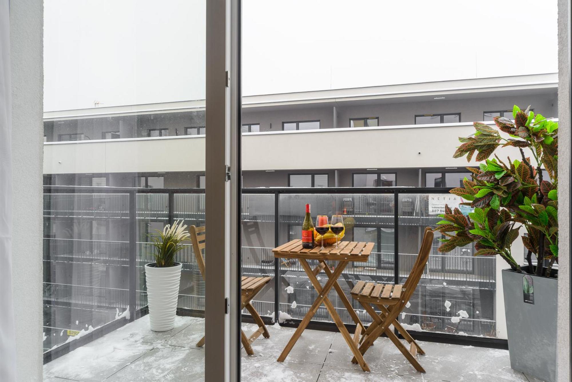Lumina Apartments With Parking, Balcony Lodz Экстерьер фото