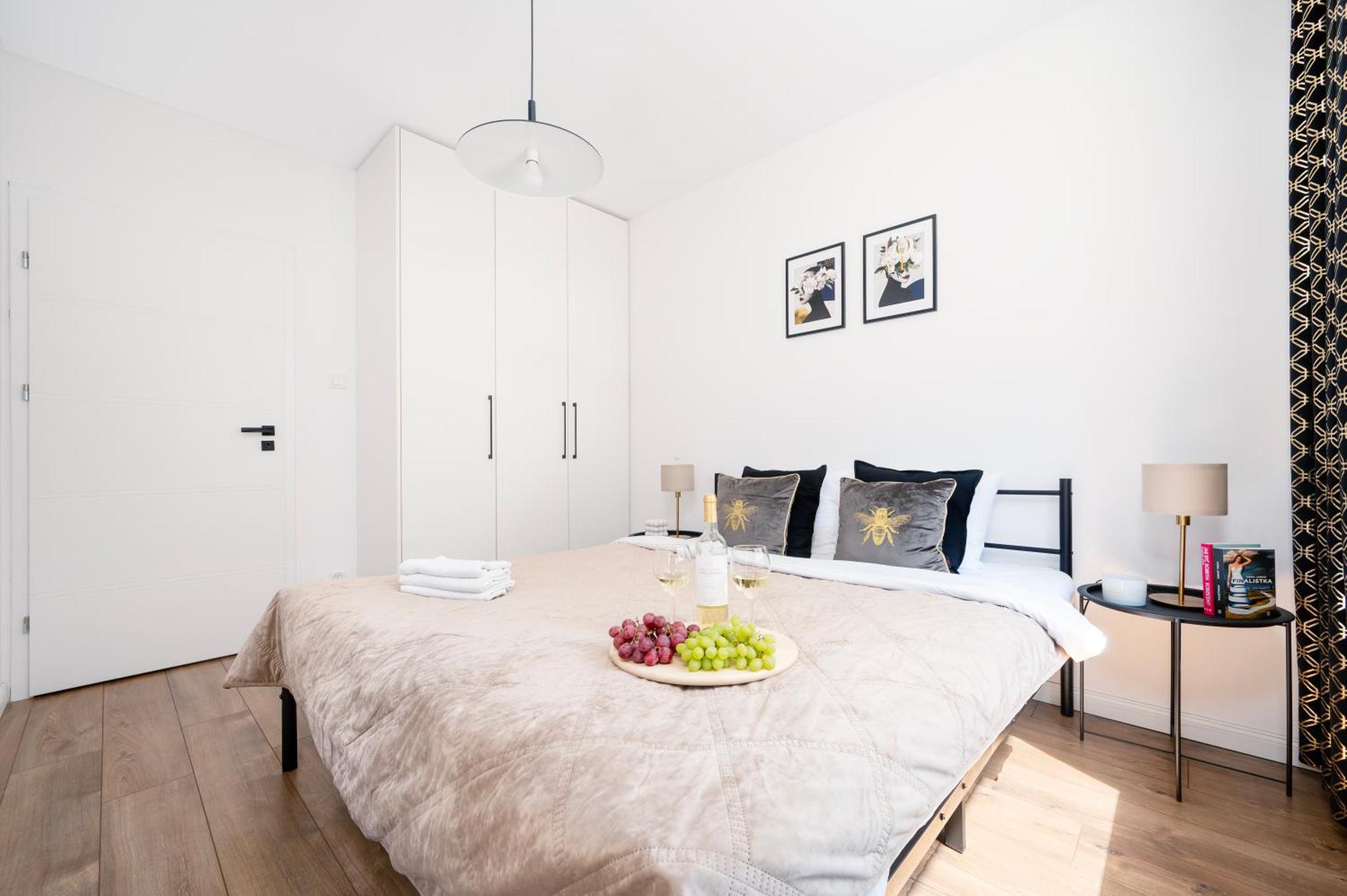Lumina Apartments With Parking, Balcony Lodz Экстерьер фото